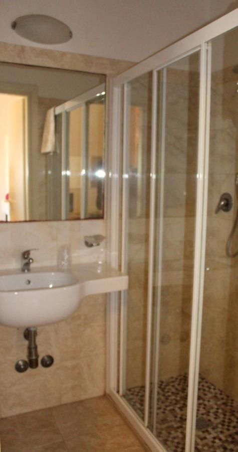 Hotel Morolli Ріміні Екстер'єр фото